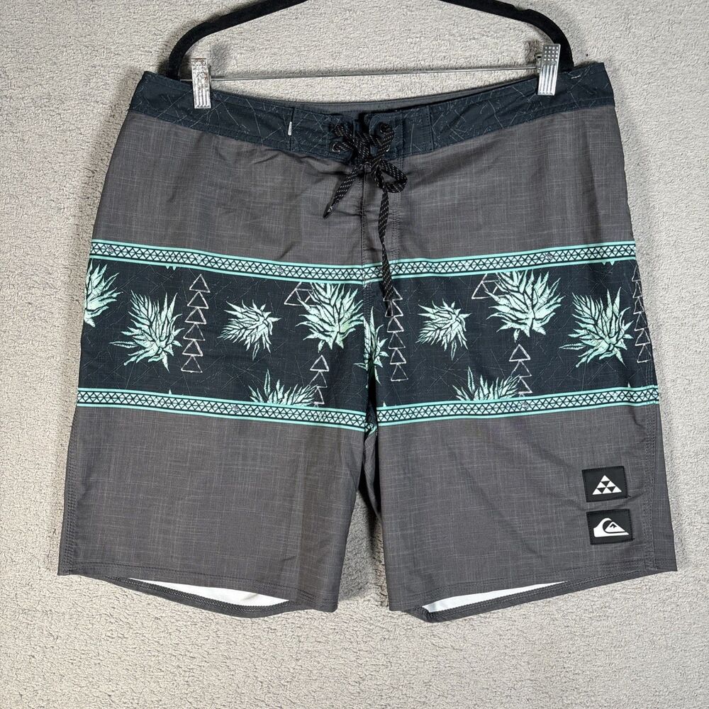 Quiksilver Highline Hawaii‎ Boardshorts Men’s Size 38 Surfsilk Grey Palm Beach